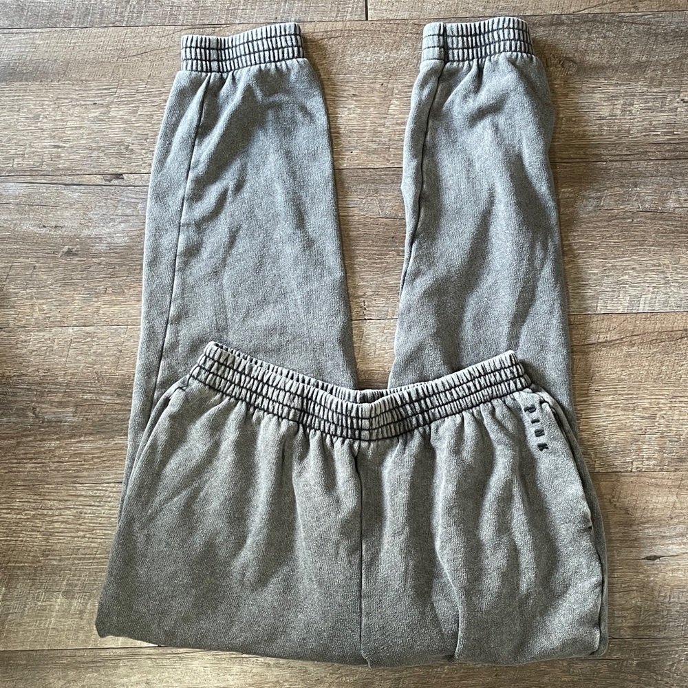 Victoria's Secret PINK Sweatpants - Picture 2 of 5